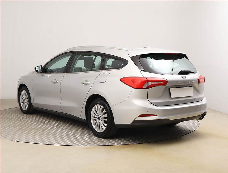 Ford Focus (2018) Connected 1.5 TDCi, Serv.kniha - fotka 4 z 26