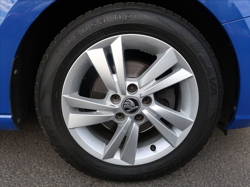 Škoda Fabia 1,0 TSi,70kW,NovéČR,Style,Serv - fotka 22 z 26