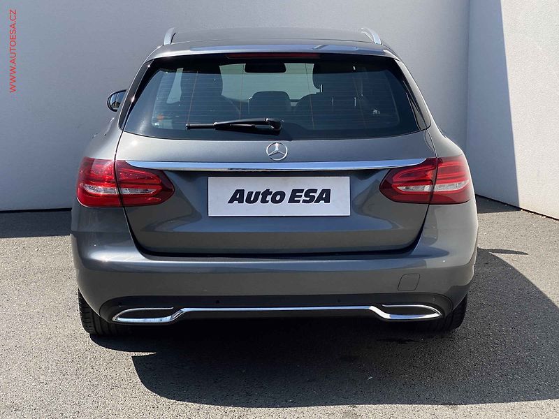 Mercedes-Benz Třídy C (2017) 2.0T C200, Avantgarde, LED - fotka 5 z 18