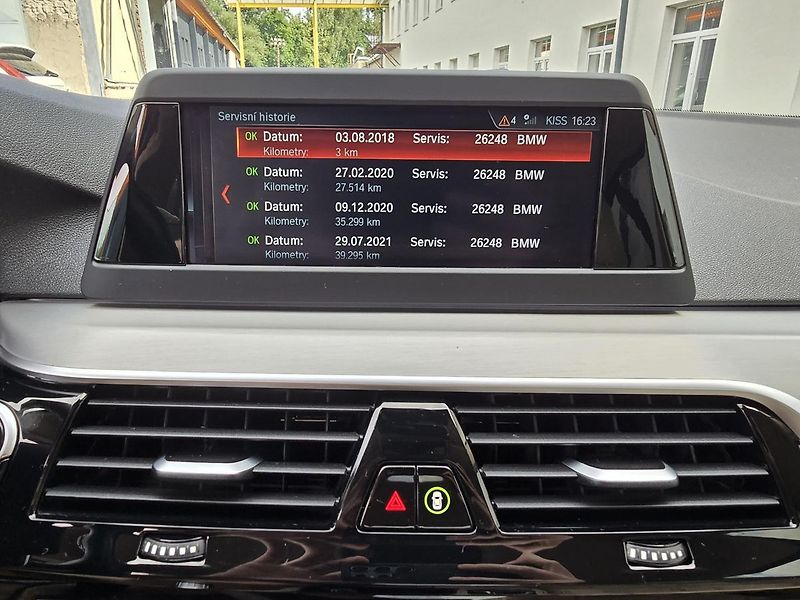 BMW Řada 5 185kW XDRIVE LUXURY - DPH - fotka 18 z 47