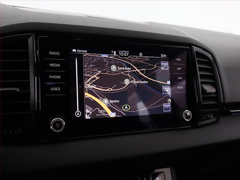 Škoda Karoq (2022) Sportline 2.0 TDI - fotka 16 z 20
