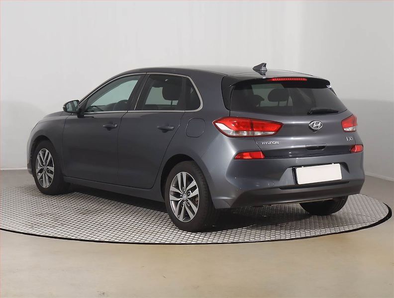 Hyundai i30 (2020) 1.4 T-GDI, Serv.kniha - fotka 4 z 21