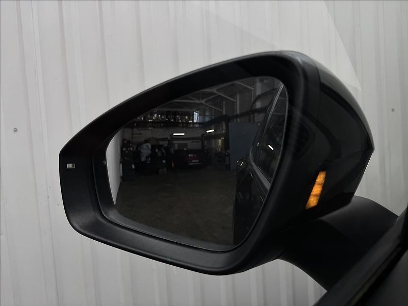 Volkswagen ID.4 150kW PRO PERF. KAM360 SOH 94% - fotka 37 z 44