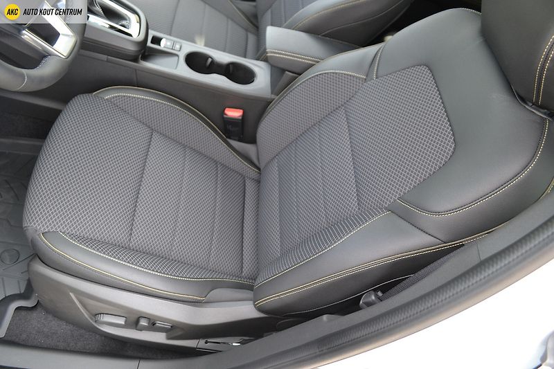 Renault Arkana Techno mild hybrid 140 EDC - fotka 22 z 49