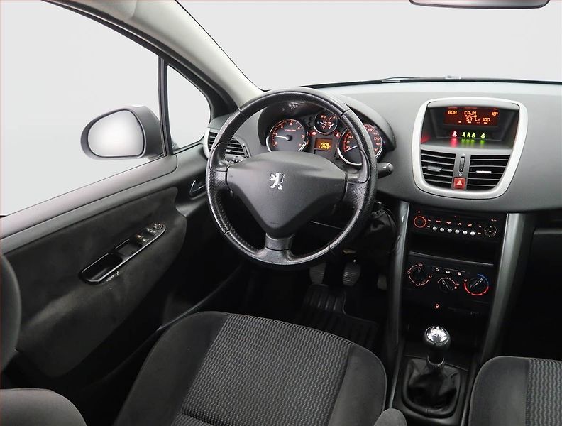Peugeot 207 (2007) 1.6 HDi, po STK, oblíbený vůz - fotka 7 z 14