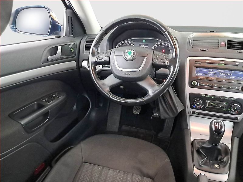 Škoda Octavia (2011) 1.6 TDI, po STK, Tažné - fotka 7 z 19