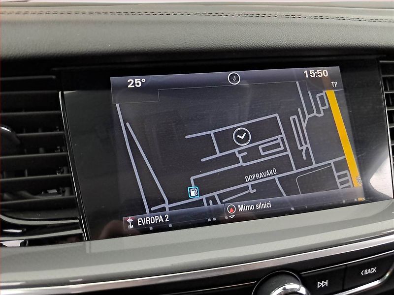 Opel Insignia (2018) 2.0 CDTI, Navi, Tempomat - fotka 13 z 21
