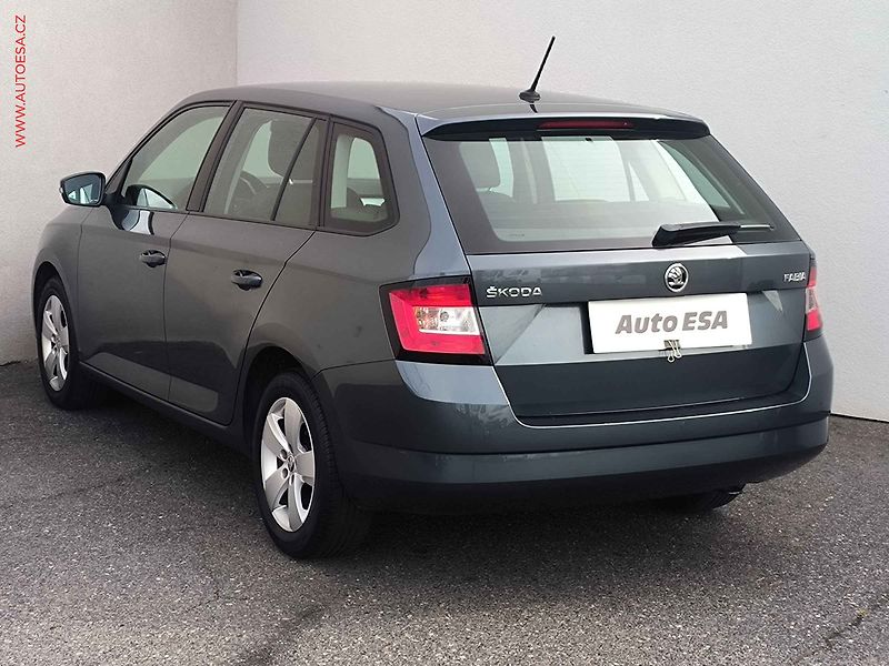Škoda Fabia (2016) 1.2 TSi, Ambition, DSG, +kola - fotka 6 z 22