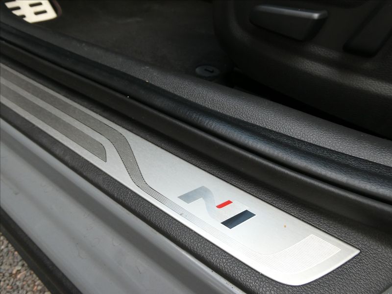 Hyundai i30 2,0 i N 202kW serviska - fotka 35 z 50