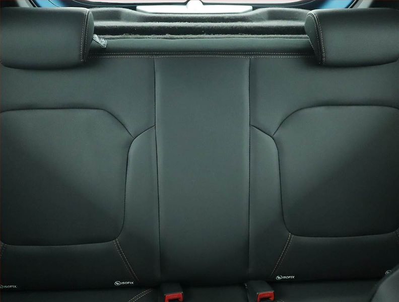 Dacia Spring (2023) Electric 65 (27 kWh), SoH 93% - fotka 10 z 18