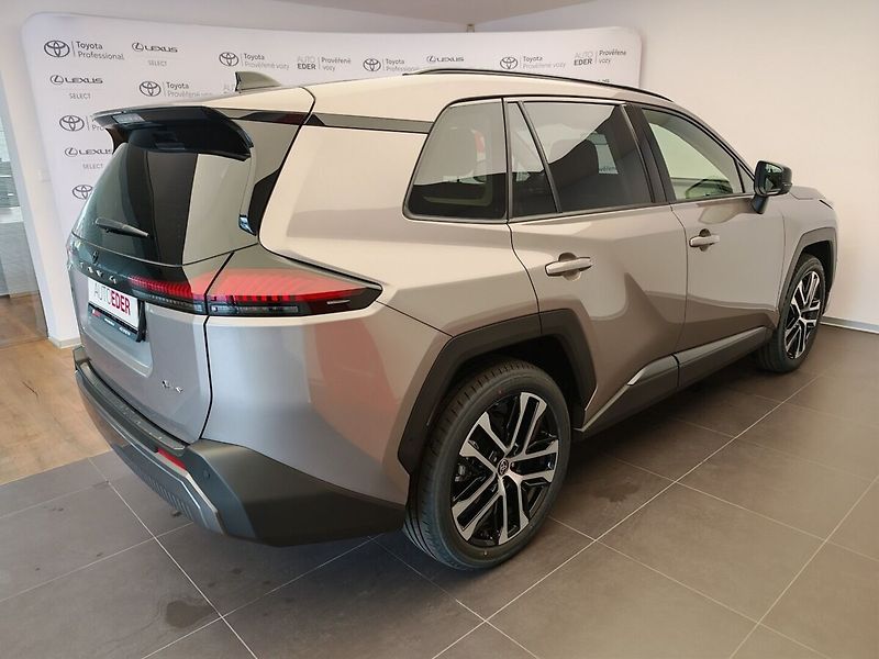 Toyota RAV4 2.5 HEV 4x4 Executive - fotka 4 z 42