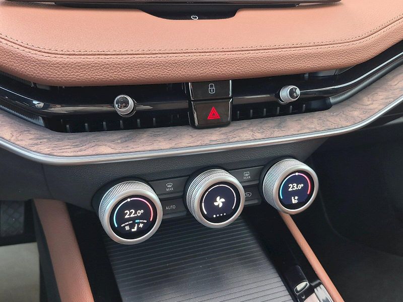 Škoda Superb (2025) Laurin & Klement 2.0 TDI 142kW - fotka 18 z 35
