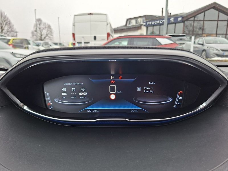 Peugeot 5008 ACTIVE 1,5 BHDI 130k EAT8 - fotka 15 z 24