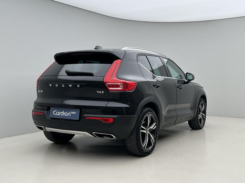 Volvo XC40 T4 INSCRIPTION AUT - fotka 12 z 44