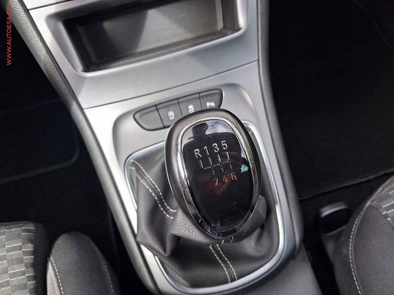 Opel Astra (2022) 1.5 CDTi, 2.maj,ČR, Edition - fotka 12 z 18