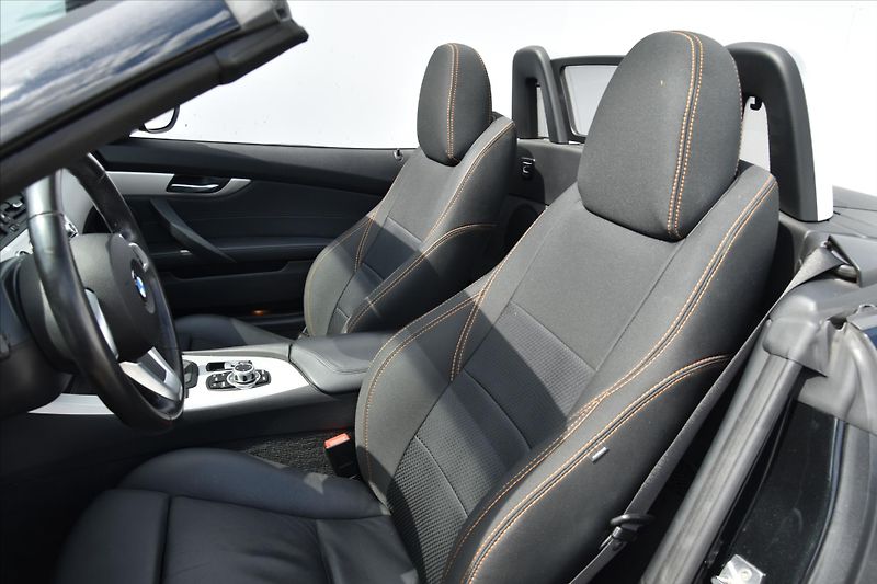 BMW Z4 23i 150kW SERVISNÍ KNIHA ČR - fotka 12 z 26