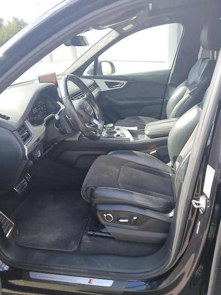 Audi Q7 (2016) 3,0TDi S line - fotka 9 z 19