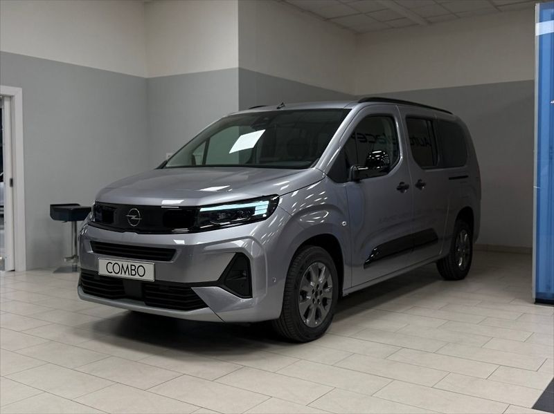 Opel Combo (2024) 1.5 Elegance Plus L2H1 AT8 - fotka 3 z 11