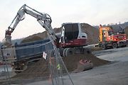 Situace v blízkosti napojení dálnice D55 na silnici I/54 u Bzence, a to první listopadový čtvrtek odpoledne.