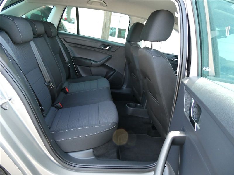 Škoda Rapid 1,4 TSi 90kW 1.majitel, DSG - fotka 28 z 41