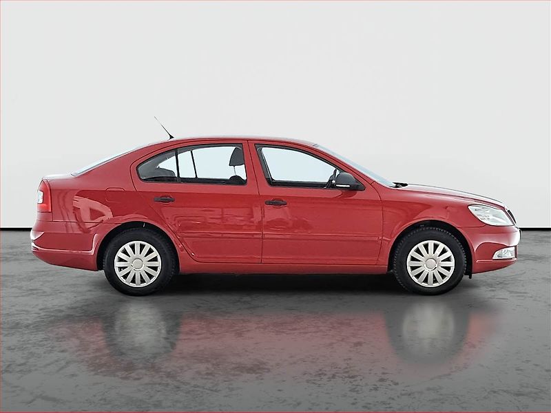 Škoda Octavia (2012) 1.4 TSI, Serv.kniha - fotka 6 z 14