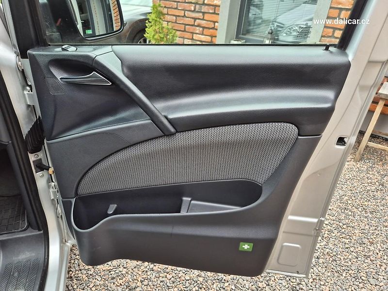 Mercedes-Benz Viano (2012) 2.2CDi 120KW TREND EDITION - fotka 32 z 48