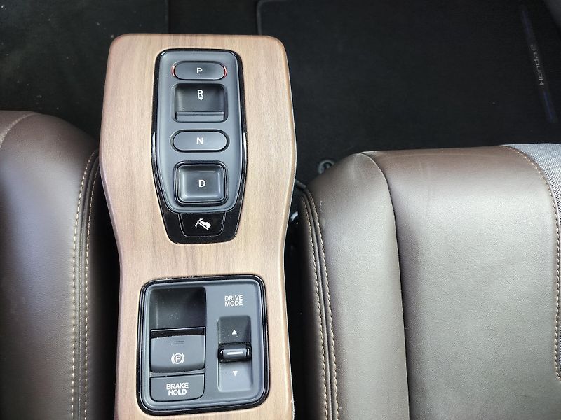 Honda e Advance, kůže - fotka 19 z 26