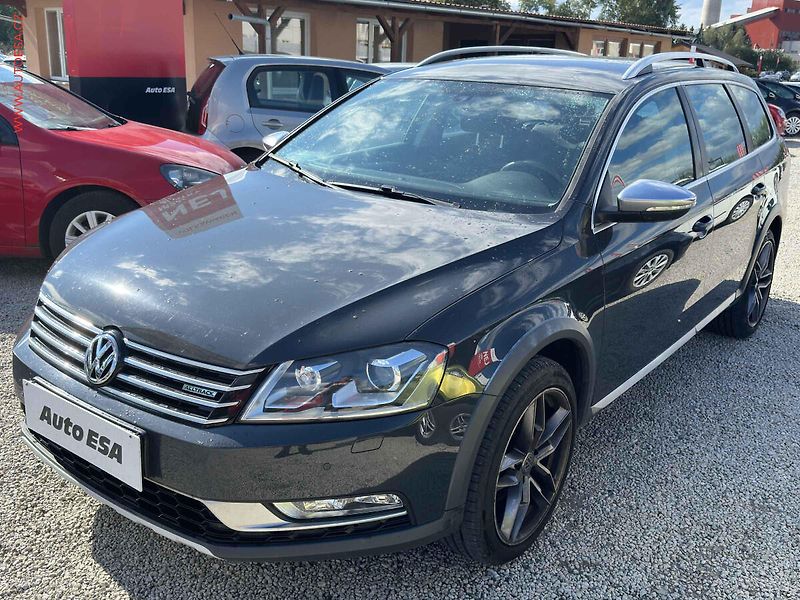 Volkswagen Passat (2013) 2.0TDi 4x4, Bixen, autoAC - fotka 3 z 18