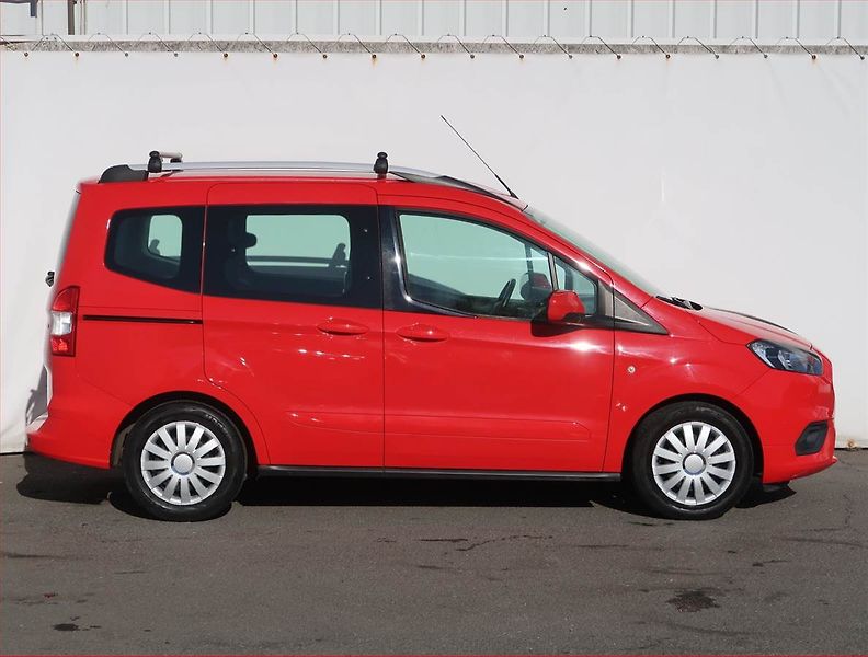 Ford Tourneo Courier (2019) Trend 1.0 EcoBoost, 5Míst, ČR - fotka 6 z 16