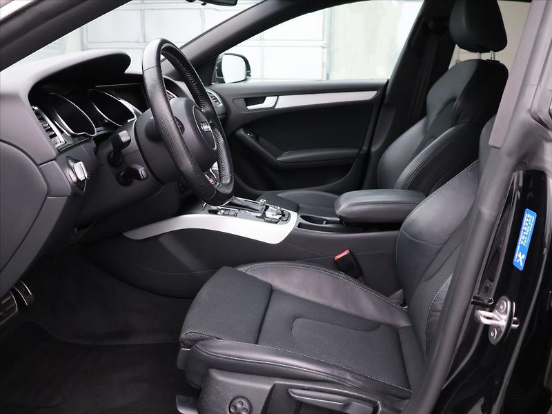 Audi A5 3,0 TDI quattro S-Line 1.Maj - fotka 11 z 36