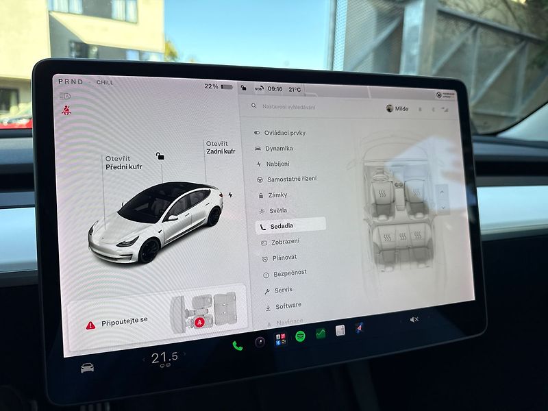 Tesla Model 3 Performance - fotka 21 z 39