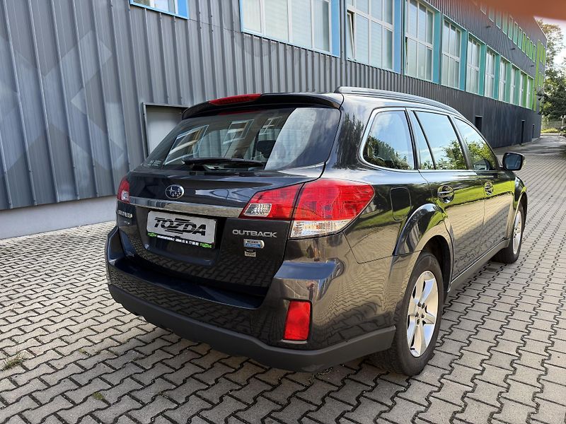 Subaru Outback 2,0 D BOXER / 4X4 / 110kW - fotka 5 z 28