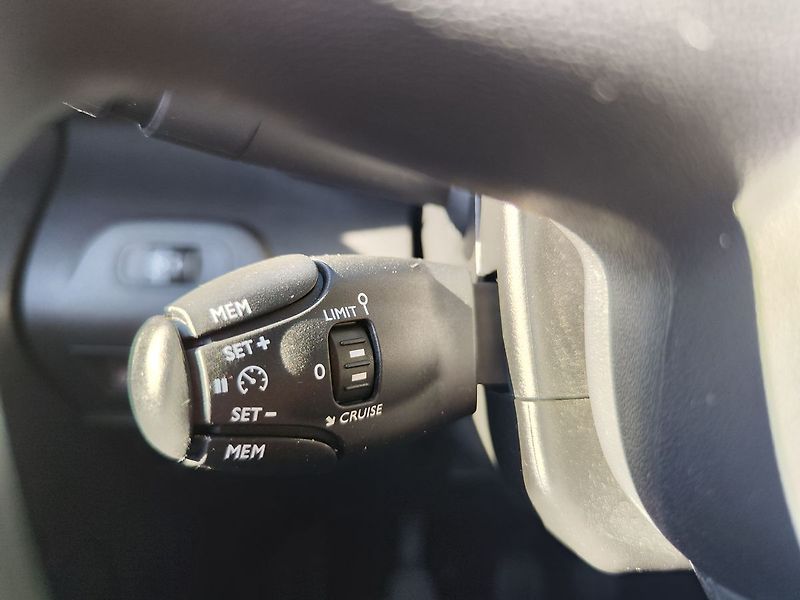 Citroën Berlingo 1.5 BlueHDI/75kW Live Pack - fotka 21 z 29