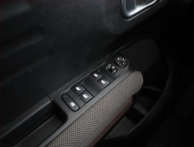 Citroën C3 Aircross (2018) 1.2 PureTech, Serv.kniha, Navi - fotka 15 z 18