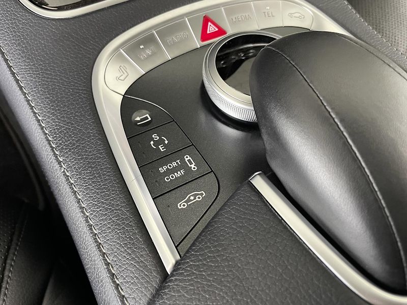 Mercedes-Benz Třídy S 350d 4MATIC*Panorama*Masáž*AMG - fotka 24 z 36
