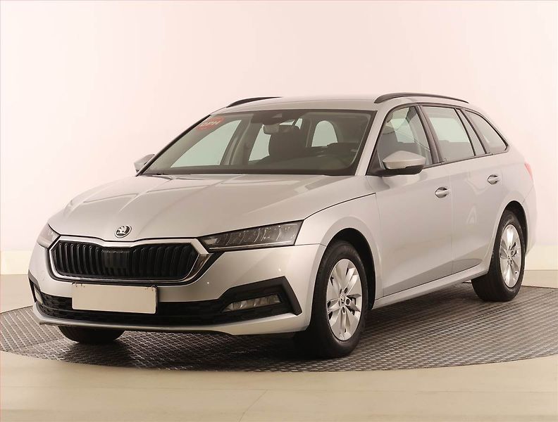 Škoda Octavia (2023) Ambition 2.0 TDI, ČR,1.maj - fotka 2 z 24