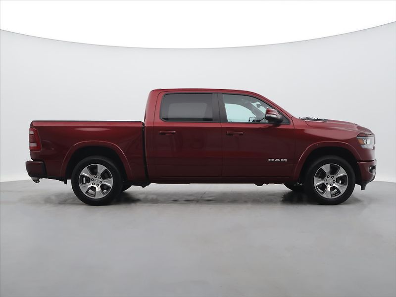 Dodge RAM 5,7 1500 295kW Laramie 4x4 - fotka 8 z 32