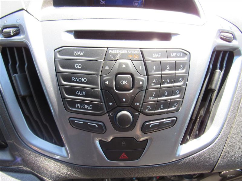 Ford Tourneo Custom 2,2 TDCi 114kW 9 míst - fotka 20 z 36