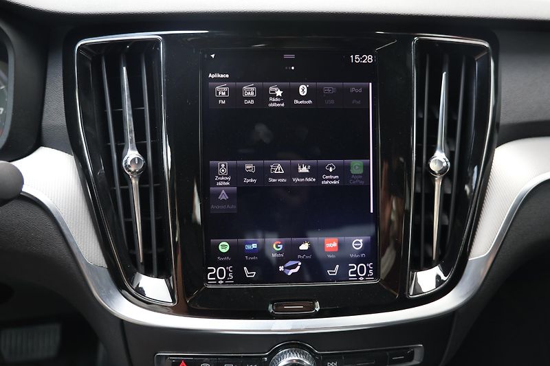 Volvo S60 (2019) T4 FWD Inscription - fotka 14 z 22