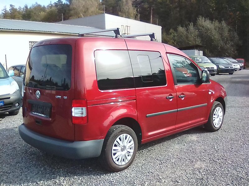 Volkswagen Caddy (2007) 1.6i / 75 KW , 7 míst - fotka 4 z 27