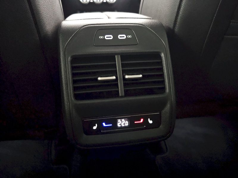Škoda Superb (2024) 2.0TDI 142kW 4x4 DSG LAURIN A - fotka 27 z 30