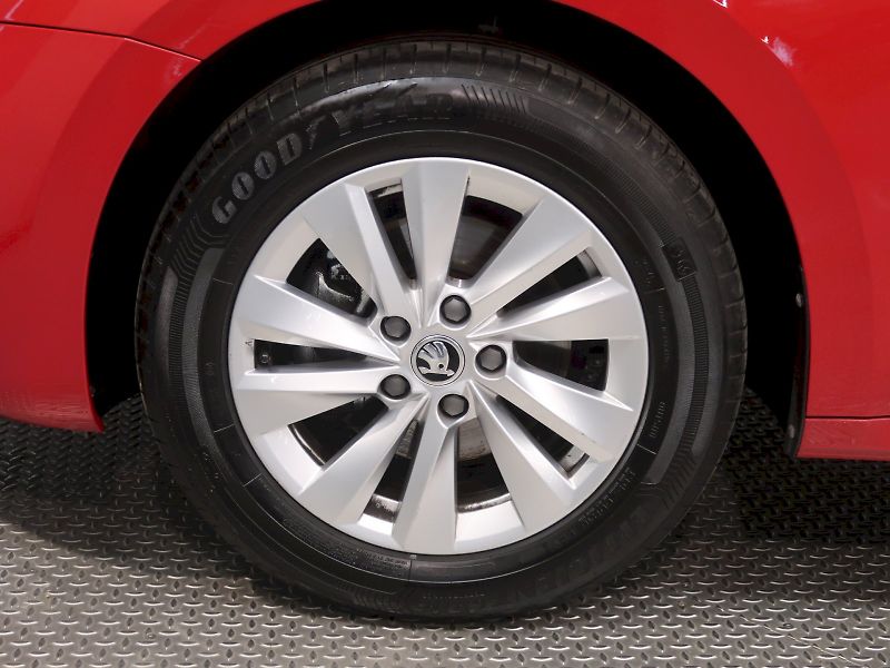 Škoda Octavia (2024) TOP SELECTION 2.0TDI 85KW - fotka 12 z 39