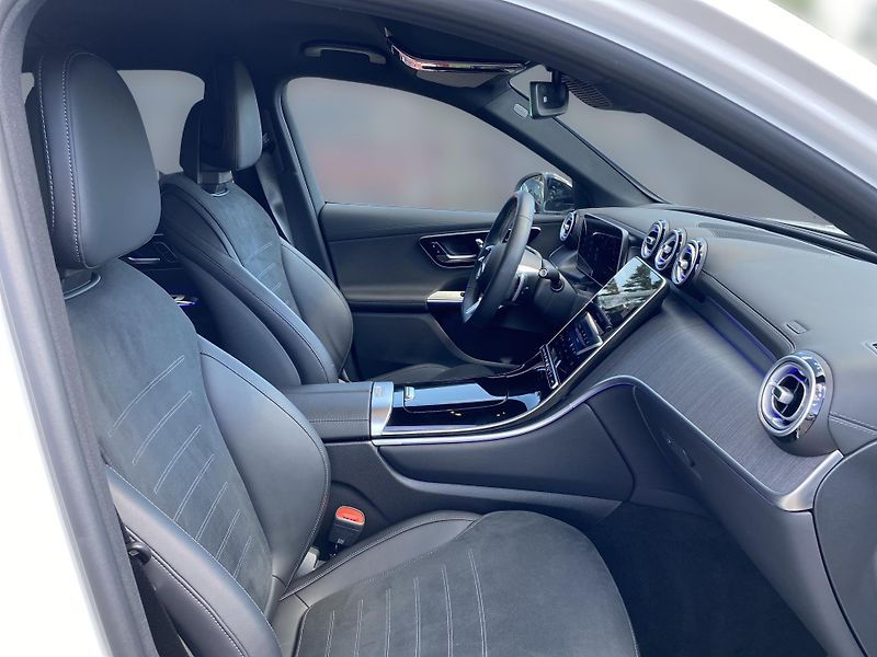 Mercedes-Benz GLC 300 de 4M AMG  - fotka 21 z 27
