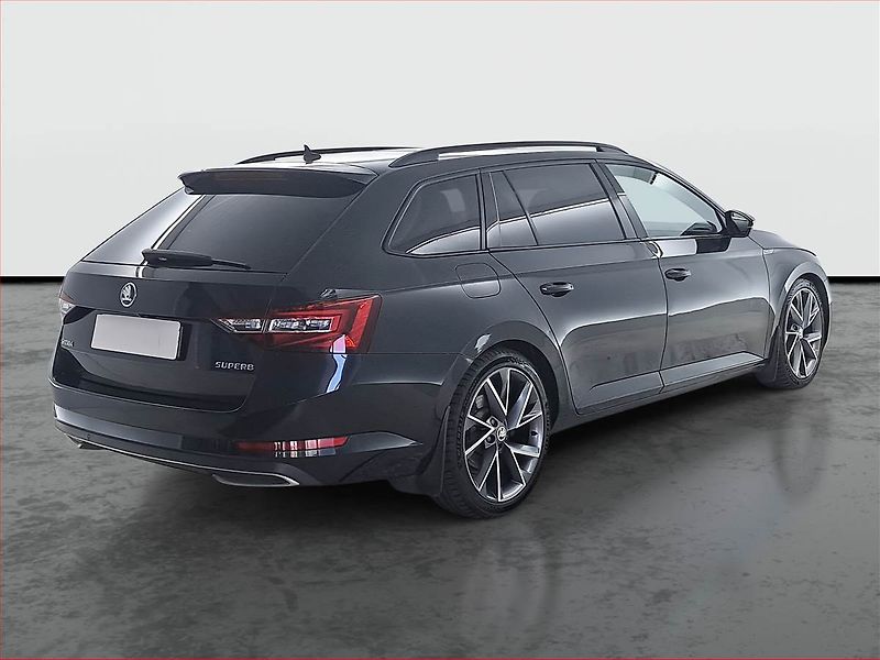Škoda Superb (2017) Sportline 2.0 TDI, Kůže, Navi - fotka 5 z 20