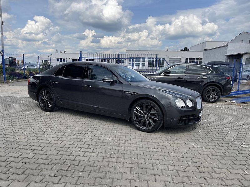 Bentley Flying Spur (2016) 6.0 625 PS  W12 - fotka 4 z 81