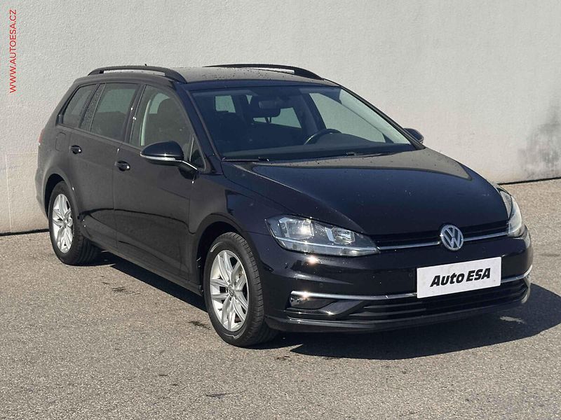 Volkswagen Golf (2020) 2.0 TDi, Comfort, TZ, DSG, - fotografie inzerátu