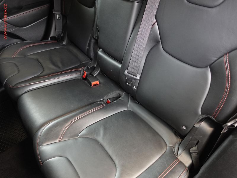 Jeep Cherokee (2014) 3.2 V6 4X4, Trailhawk, AT - fotka 10 z 23