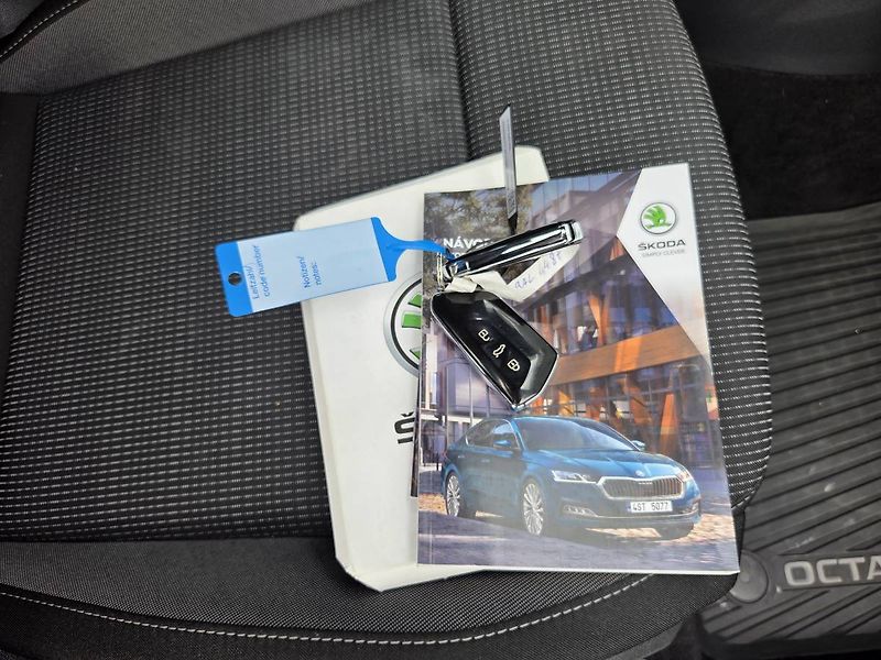 Škoda Octavia 1.5 TSI Ambiente - fotka 31 z 31