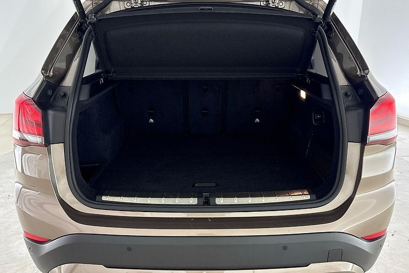 BMW X1 xDrive18d - fotka 9 z 24