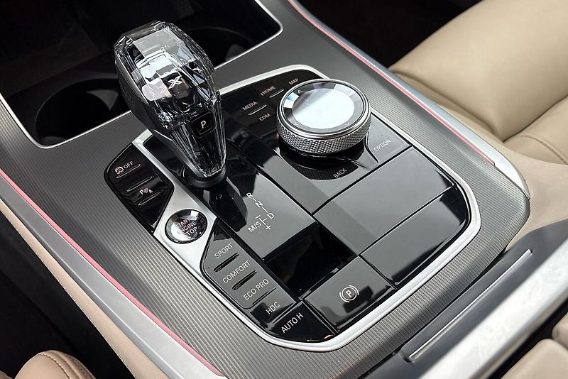 BMW X5 xDrive30d - fotka 25 z 28